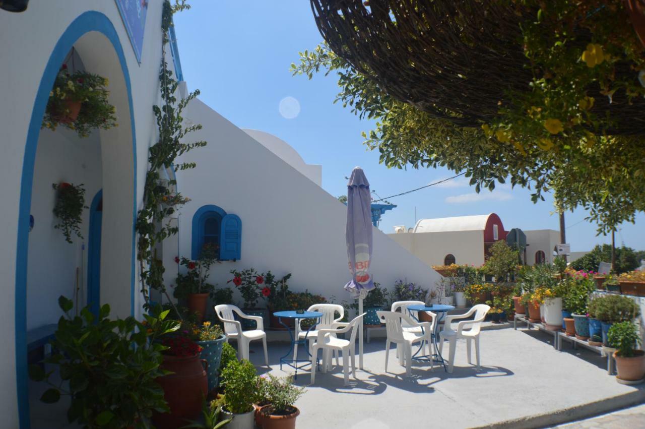 Flora Studios Rooms Perissa (Santorini) Ngoại thất bức ảnh